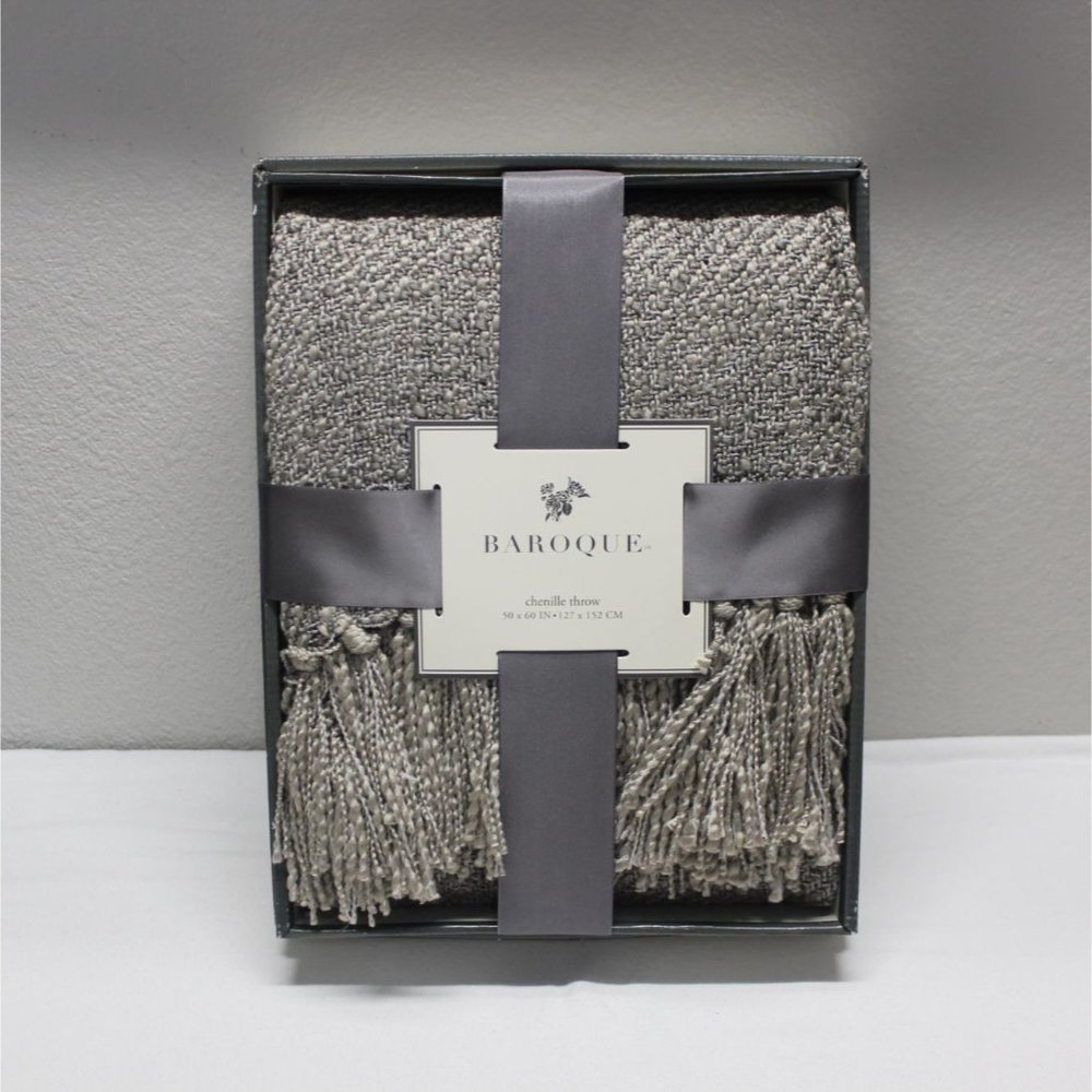 Northpoint Baroque beige wave chenille throw 50 x 60
